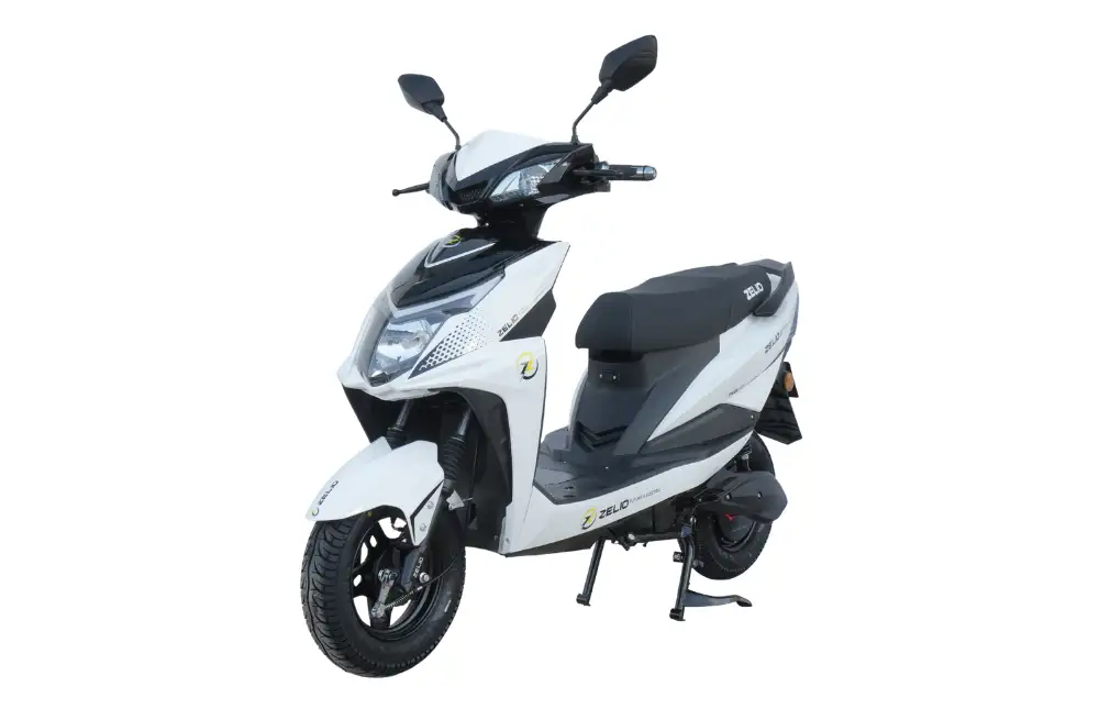 Eeva Eco — three-quarter view in White