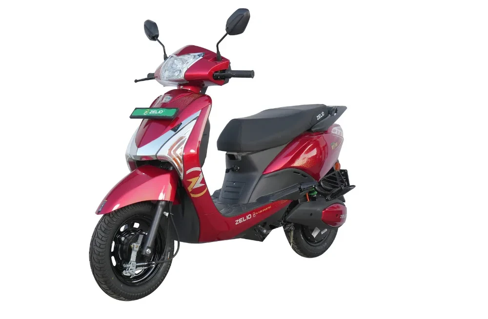 Mystery — three-quarter view in Crimson Red